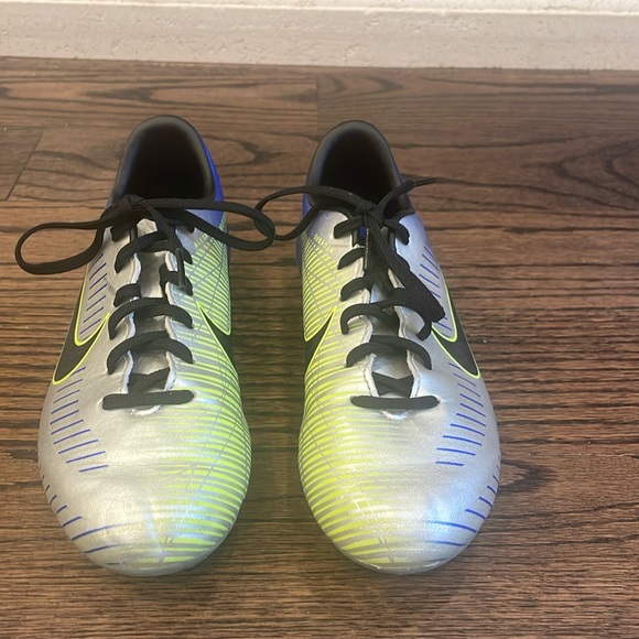 Nike Mercurial Kids Size 2years Soccer cleats. Worn one season. - Picture 1 of 5